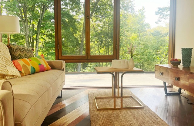 1960 Mid-Century Modern Nature Retreat