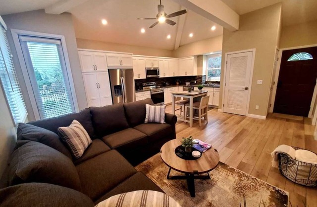 1br - 700ft2 - Cozy Brand New Casita Home, La Costa. Utilities Included