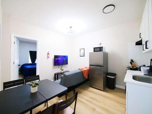1BR and 1BA with Wi-Fi - Quick NYC Access