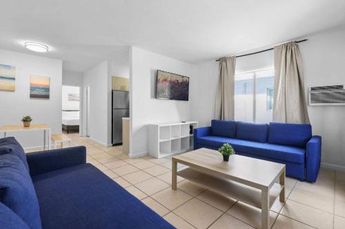 1BR Apt Sleeps 4 Beach Vibes