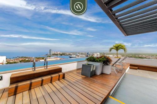 1BR Condo with Private Balcony - Hotel Zone