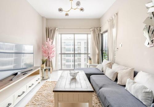 1BR Near Expo & Airport!