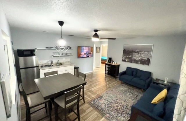 ★2/1★Central★Location★☀2-Mile LEGOLAND&Dining☀