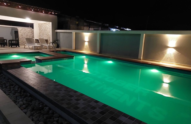 2,3 Ensuite Bedrooms Luxury Staycation and Vacation apartments