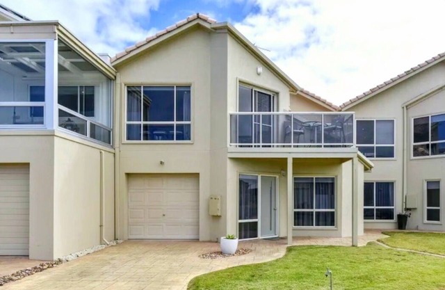 2 6 Germein Court, Panayil Beach House