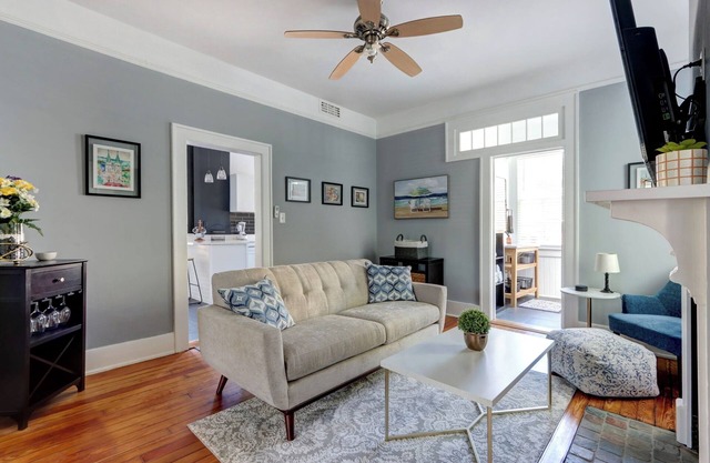 2 bd /2 ba * Sleep 4 * Dog Friendly * Downtown Savannah