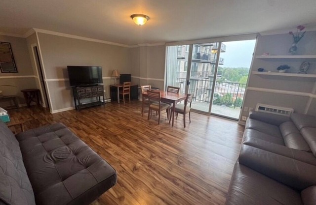 2-bdr Condo for a Professional Traveller
