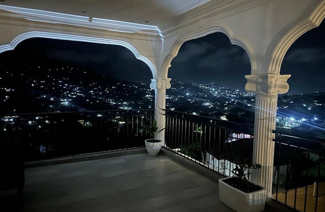 After 5 Apartment 3, 2 Spacious En-suite Bedrooms