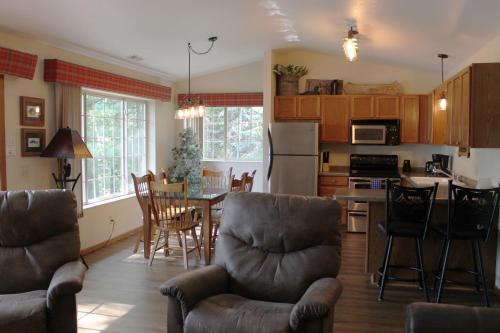 2 bed condo at Wild Eagle Lodge on Duck Lake, #201