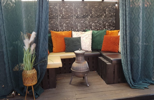 Beautiful 2-bed House in Bolton With Free Parking