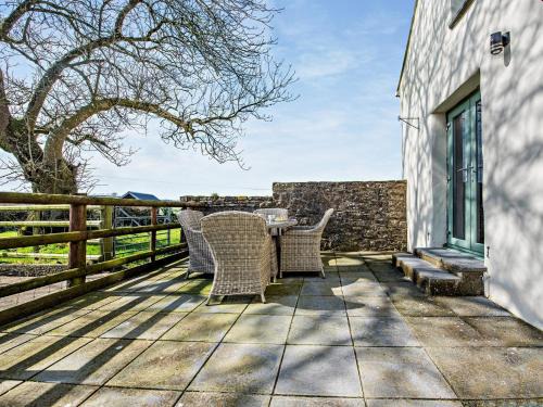 2 Bed in Narberth 72864