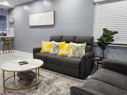 2-bed Lakeridge Fllfree Parking 6 Min To Beach