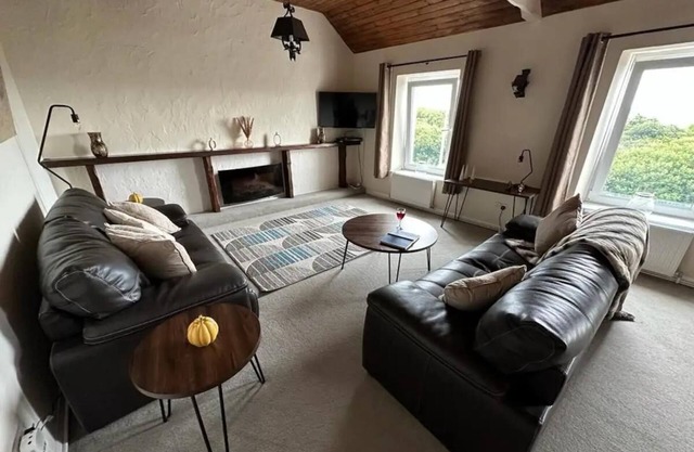 2 Bed-Sleeps 4-Sea View-Pet Friendly-Parking