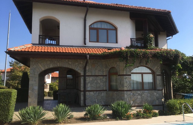 Villa de 2 dormitorios y 2 baños con piscina privada en The Vineyards Spa Resort