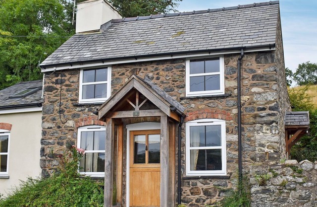 2 bedroom accommodation in Llanrhaedr-ym-Mochnant