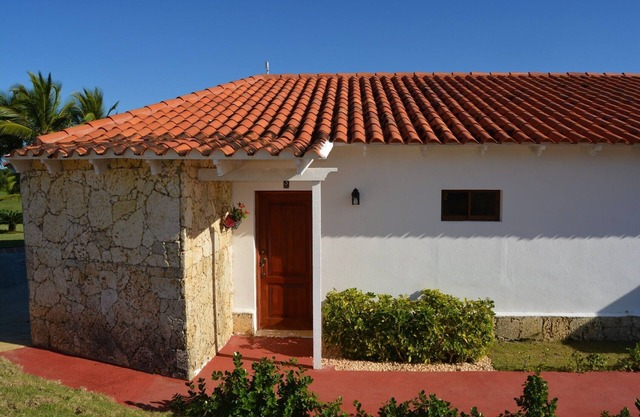 Villa de 2 dormitorios y 2 baños con carrito de golf en La Estancia Golf Resort