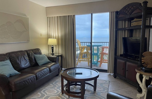 2 Bedroom 2 Bathroom Condo #802