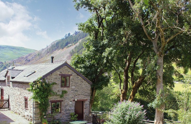 2 bedroom accommodation in Llangynog, near Welshpool