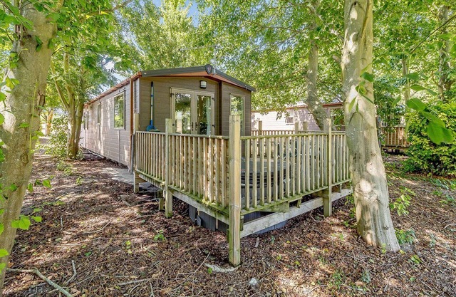 2 bedroom accommodation in Chippenham, Nr Newmarket