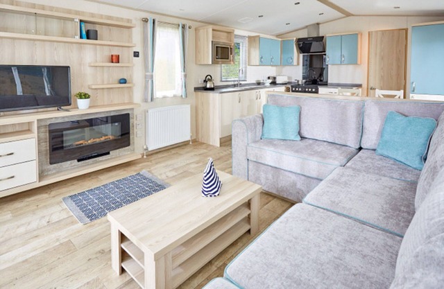 2 bedroom accommodation in Holywell Bay