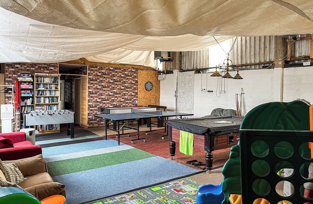 2 bedroom accommodation in Dilhorne, near Cheadle