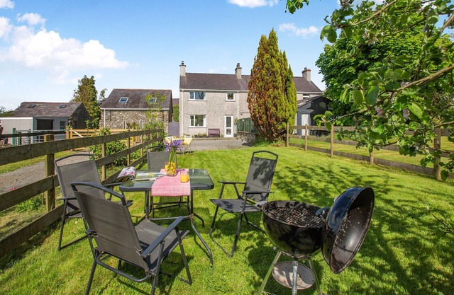 Alojamiento de 2 habitaciones en Bodffordd, near Llangefni