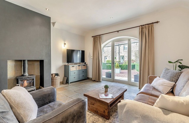 2 bedroom accommodation in Kirkbridge, near Crakehall