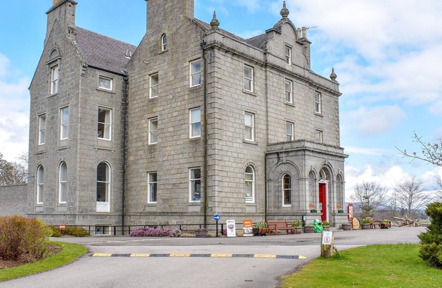 2 bedroom accommodation in Huntly