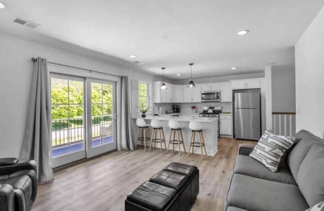 2 BR + Apartment-Walking distance to town, new build with balcony and fire table