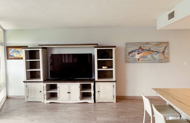 2 Bedroom Condo w/ BOAT SLIP, Beachside, NSB