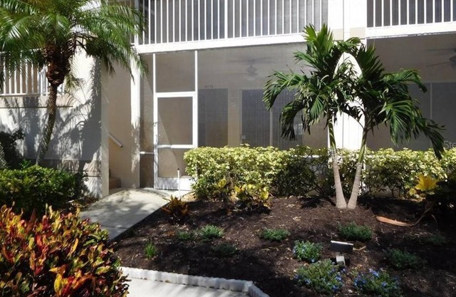 2 Bedroom Condo 95119 by Houzlet