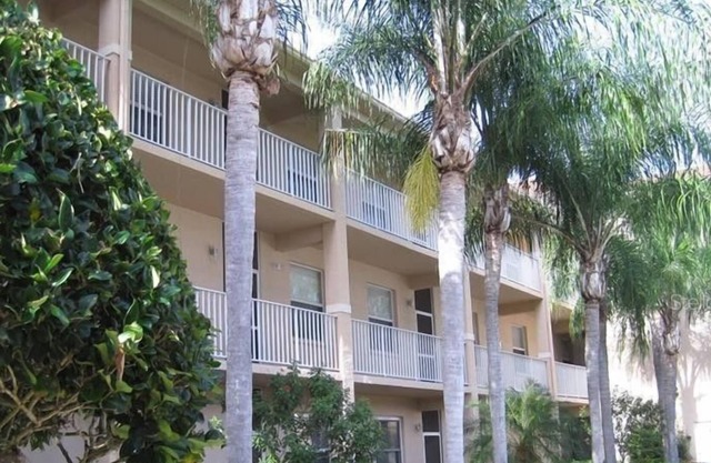 2 Bedroom Condo 95397 by Houzlet