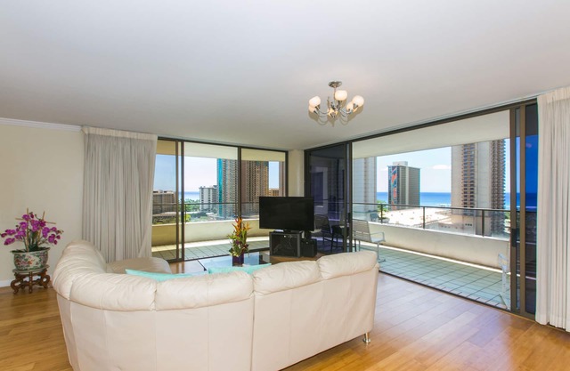 Ven a Waikiki y disfruta de estas grandiosas vacaciones / condominio ejecutivo