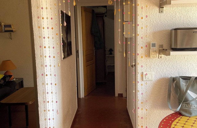 2-bedroom house - large terrace with sea view - near beach and village