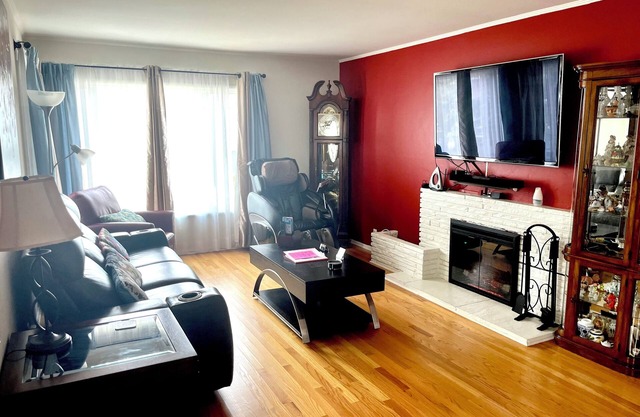 2 Bedroom House near SFSU w/ kitchen and free parking