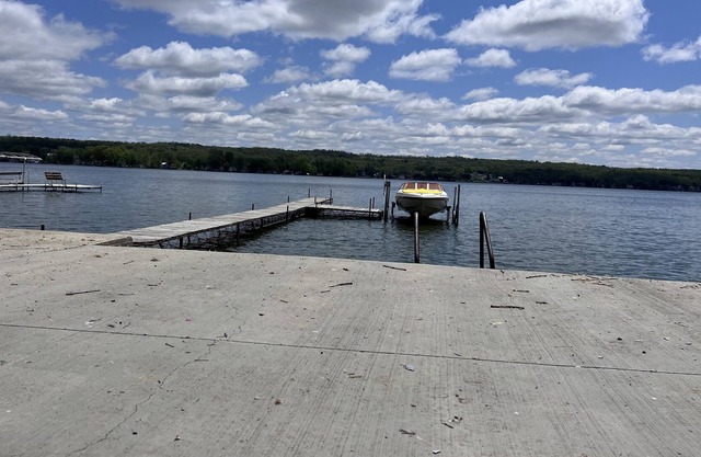 Condominio a nivel del lago de 2 habitaciones en Conesus Lake
