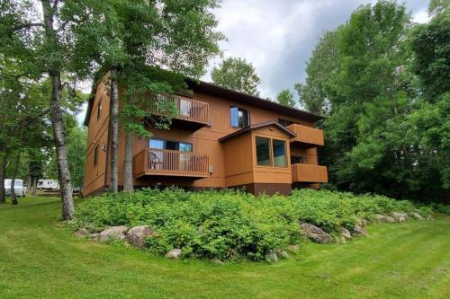 2 Bedroom Wolf Villa In Voyageurs National Park