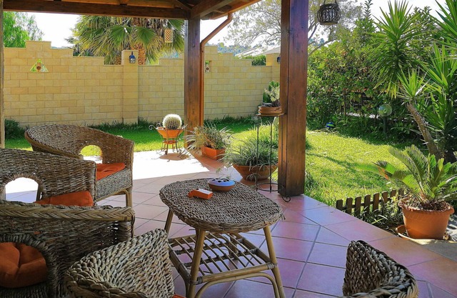 2 dormitorios, 2 baños Villa, cerca del mar, jardín, aire acondicionado, a 10 minutos de Cefalu