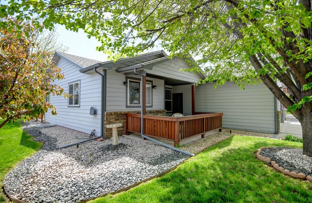 Dual King Suites & Game Room ~ A Gem on Turquoise St