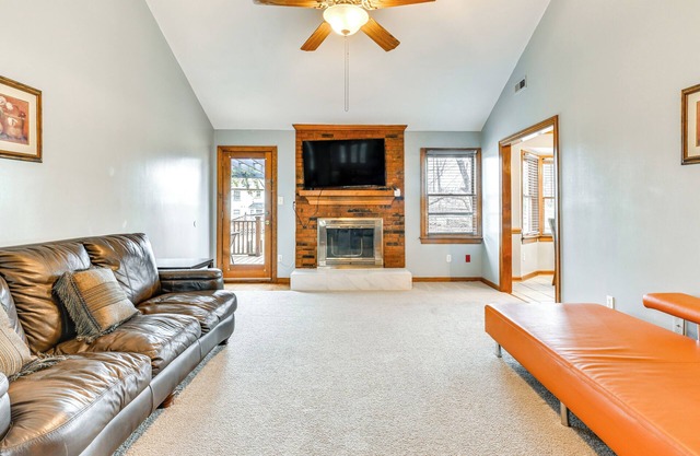 2 Mi to UNC at Charlotte: Home w/ Deck & Yard!