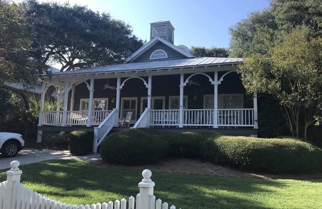 50 yardas a la playa y piscina; Tranquilo, espacioso y tranquilo 3 Bd / 3 Ba; Perfecto para familias