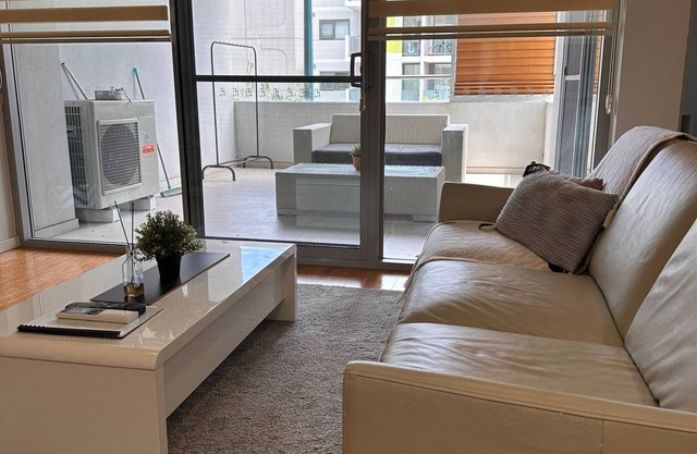 2 On Trend Condo near Crown 1BR Pool+Gym