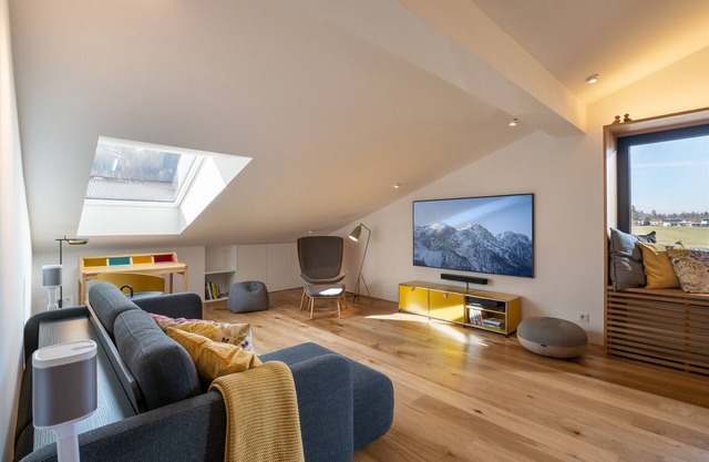 2-room apartment 60sqm with balcony