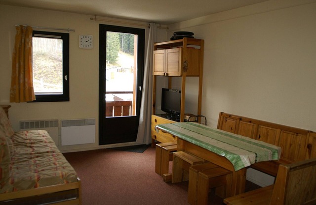 Apartamento de 2 piezas con cabina al pie de pistas, balcón y casillero para esquís