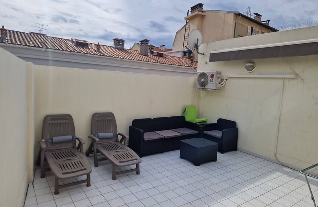 2 HABITACIONES GRAN TERRAZA TECHO CENTRO COMPLETO