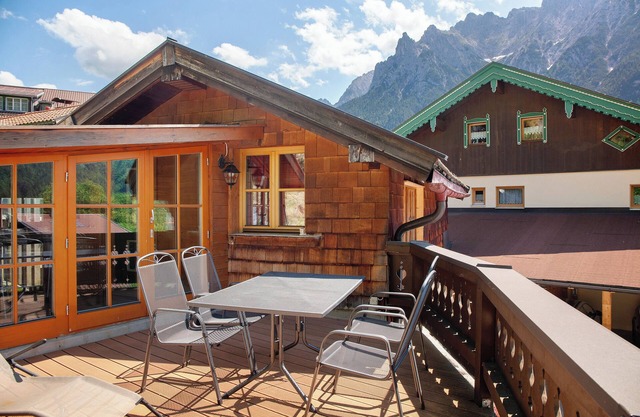 Apartamento de 2 plantas "Rubin" cerca del remonte con vistas a la montaña, Wi-Fi y terraza