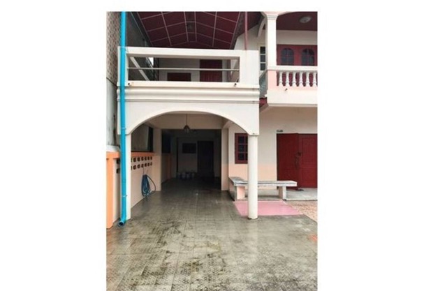Vivienda unifamiliar de 2 plantas con transporte conveniente cerca del Bypass Industrial Estate