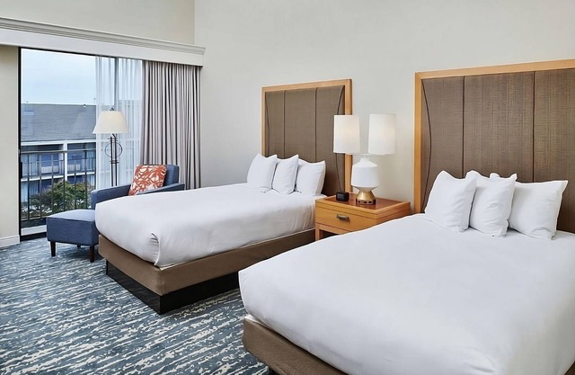 2 Units | Bayfront Retreat near UC Berkeley | Pool, Free Parking & Pet Friendly