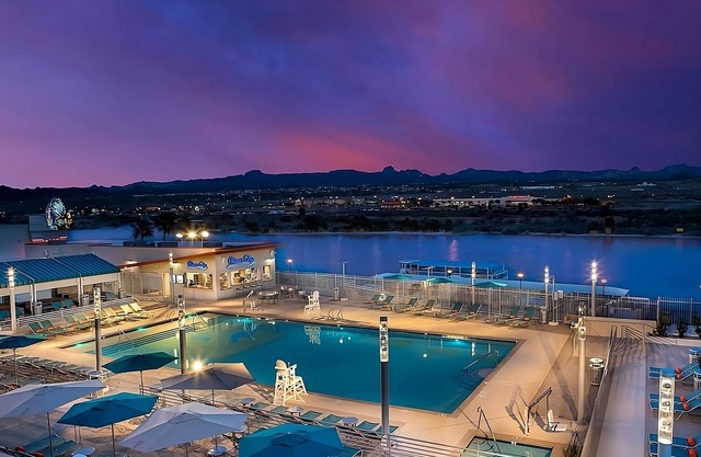 2 x Riverview Room - 2 Queens at Aquarius Casino Resort