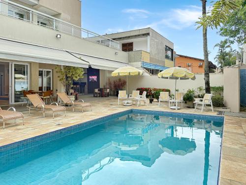 200m from the Beach 9 Qts AC Pool Grill